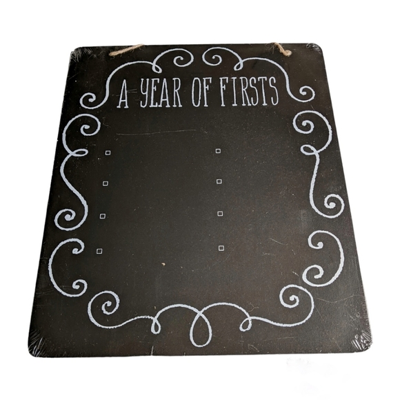 🔖NWT! Baby Milestones Chalkboard - Picture 1 of 4